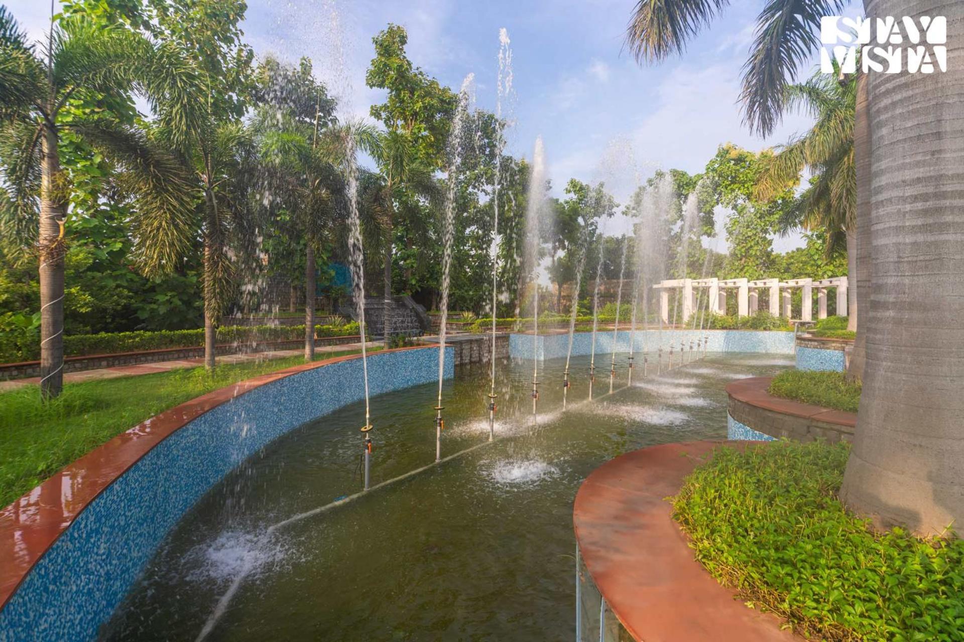 Stayvista At Wandering Vines Indoor Pool 4Bhk Luxury Villa In Delhi Sohna المظهر الخارجي الصورة