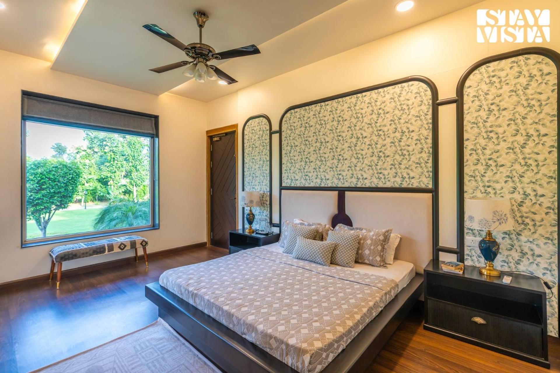 Stayvista At Wandering Vines Indoor Pool 4Bhk Luxury Villa In Delhi Sohna المظهر الخارجي الصورة