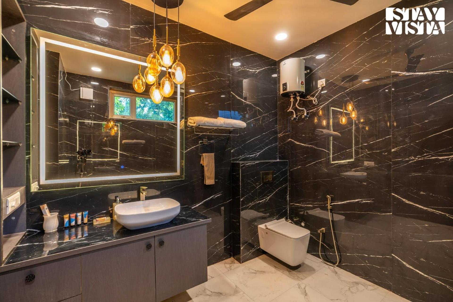 Stayvista At Wandering Vines Indoor Pool 4Bhk Luxury Villa In Delhi Sohna المظهر الخارجي الصورة