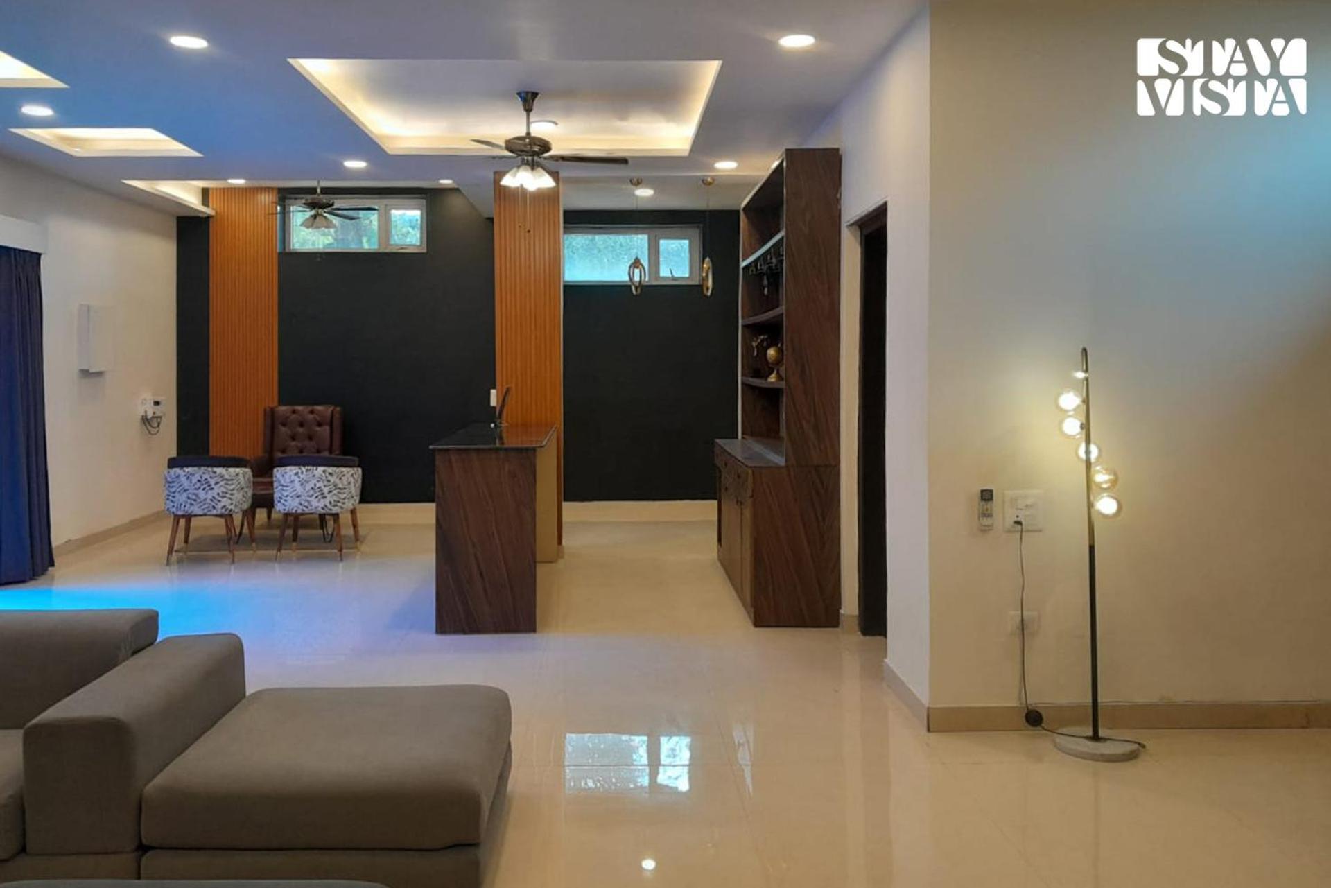Stayvista At Wandering Vines Indoor Pool 4Bhk Luxury Villa In Delhi Sohna المظهر الخارجي الصورة